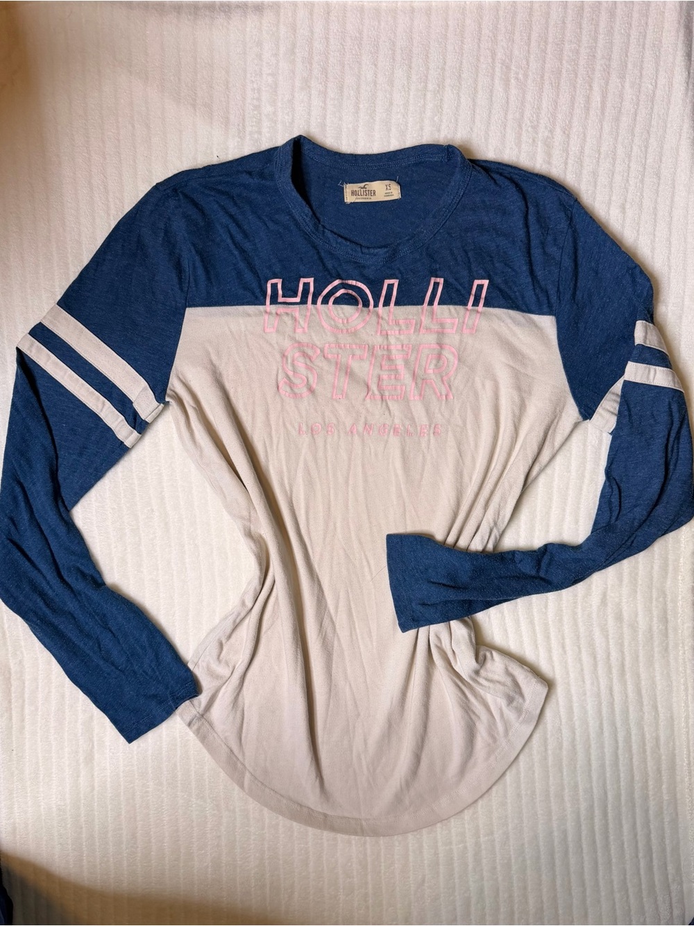 Hollister Graphic Long Sleeve Tee XS Blue White